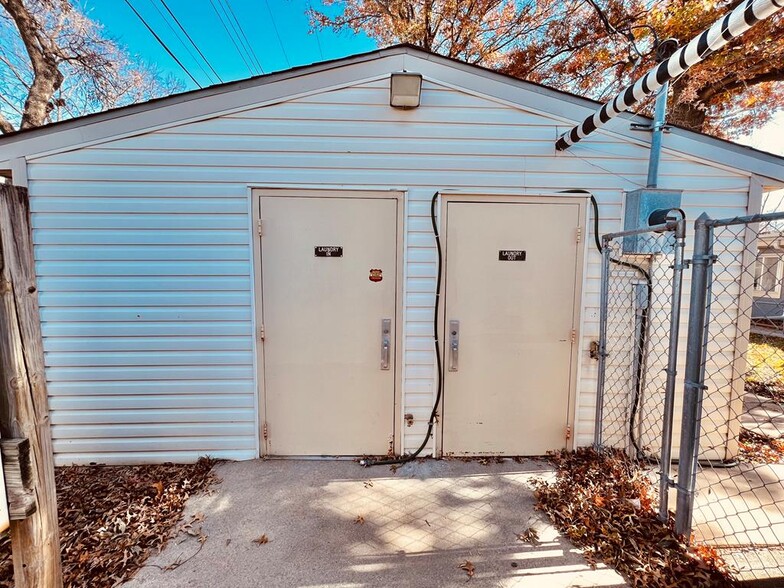 More Photos Of 720 W 1st St, Coffeyville Healthcare For Sale