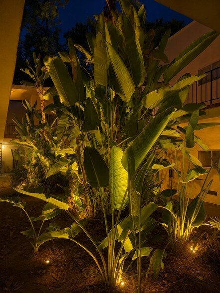 More Photos Of 4208 Russell Ave, Los Angeles Apartments For Sale