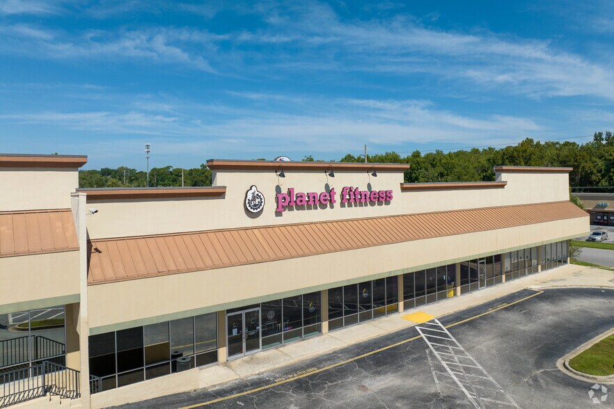 More Photos Of 1980 Wells Rd, Orange Park Freestanding For Lease