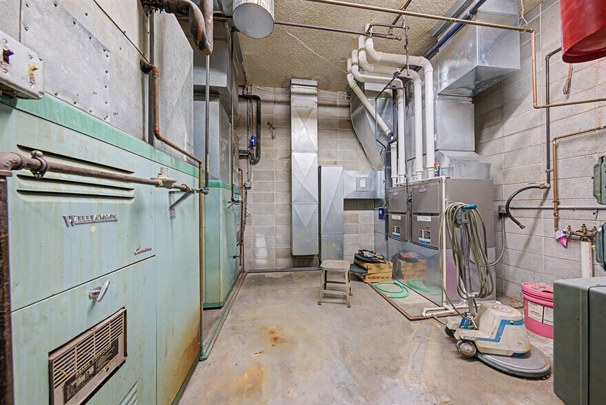 More Photos Of 16771 S 15th St, Galesville Warehouse For Sale