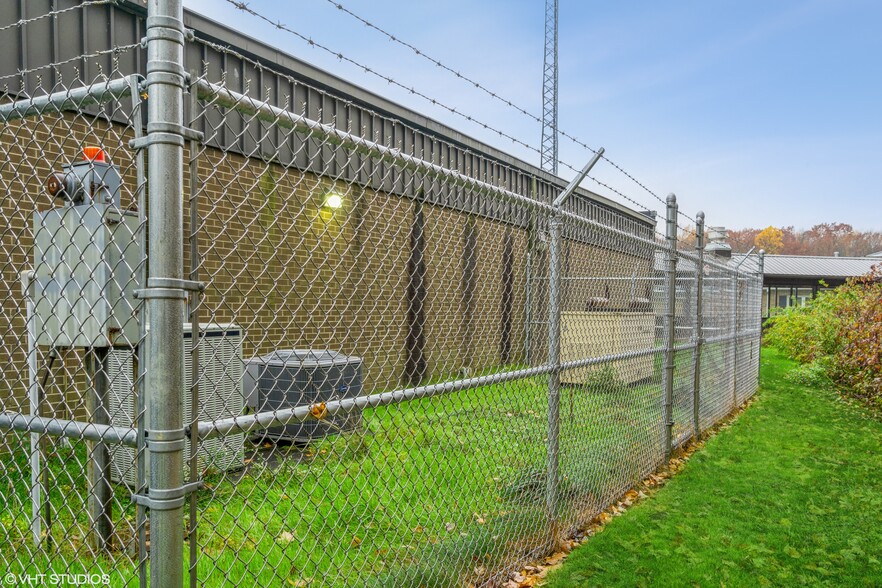 More Photos Of 476 S Main St, Andover Medical For Sale