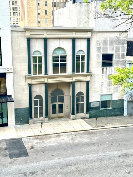 More Photos Of 2009-2011 4th Ave N, Birmingham Office For Sale