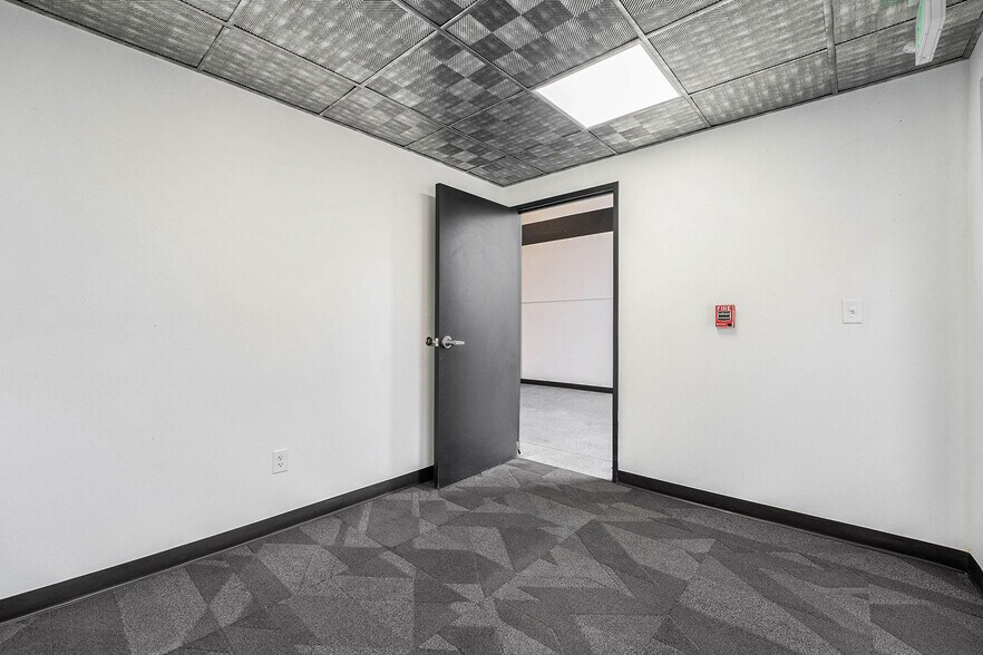 More Photos Of 13201 W 43rd Dr, Golden Warehouse For Lease