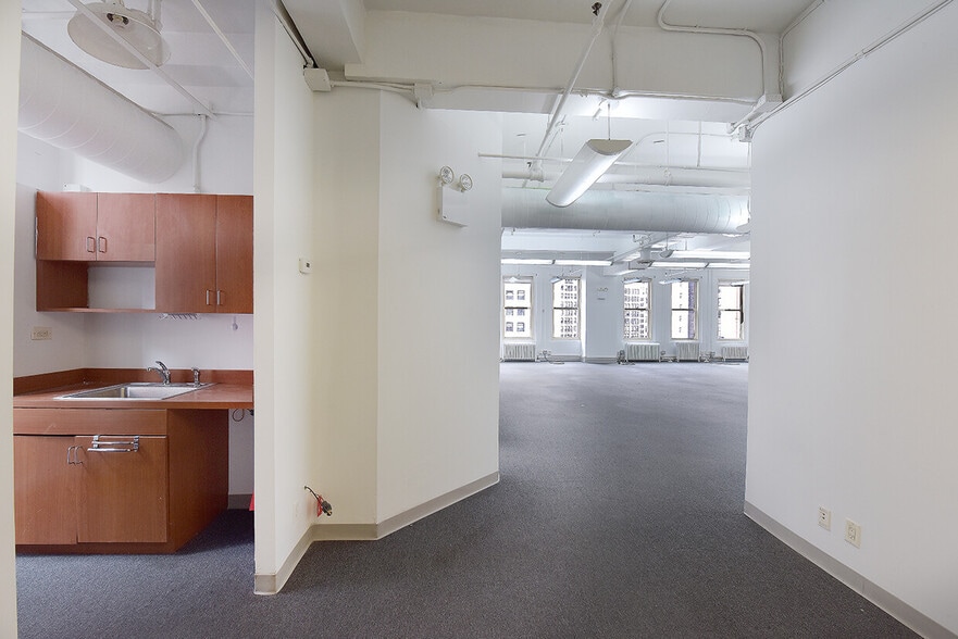 More Photos Of 70 W 36th St, New York Office For Lease