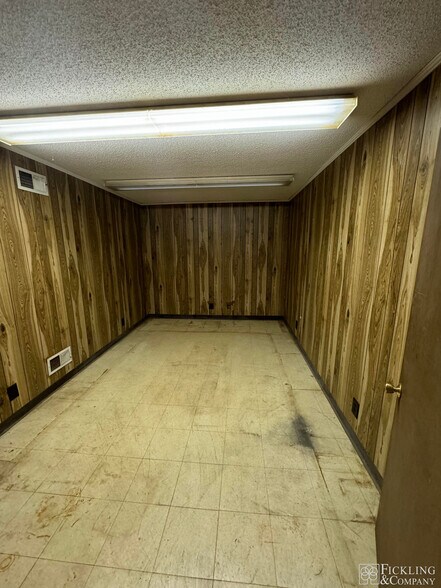 More Photos Of 7441 Hawkinsville Rd, Macon-Bibb Warehouse For Lease