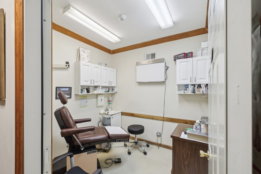 More Photos Of 135 Mamaroneck Ave, Mamaroneck Office For Sale