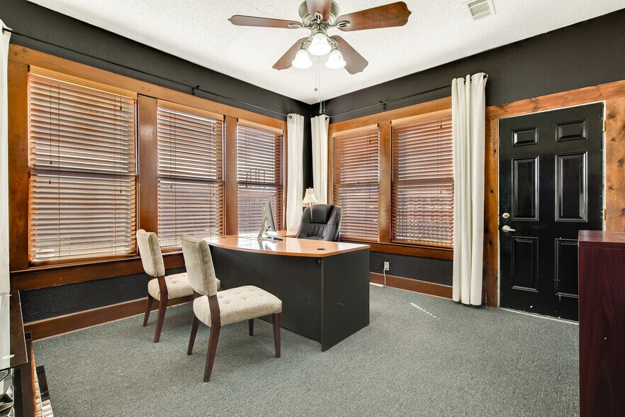 More Photos Of 1007 E 7th St, Austin Storefront Retail Office For Lease