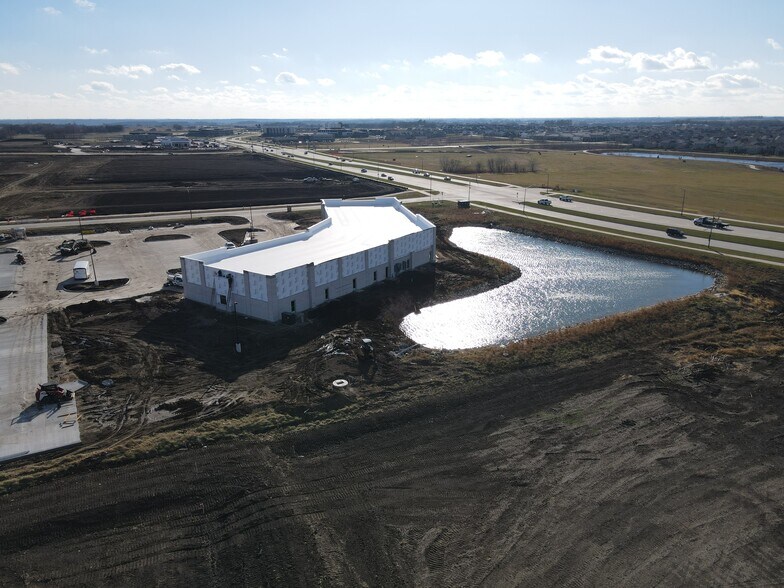 More Photos Of 1105 SE Pleasant View Dr, Waukee General Retail For Lease