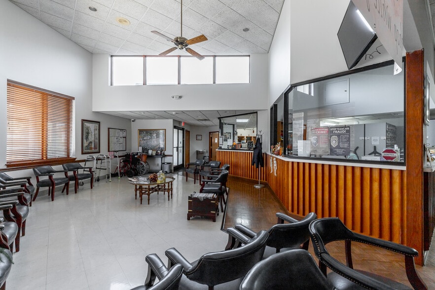 More Photos Of 932 Spring Creek Rd, Chattanooga Office For Sale