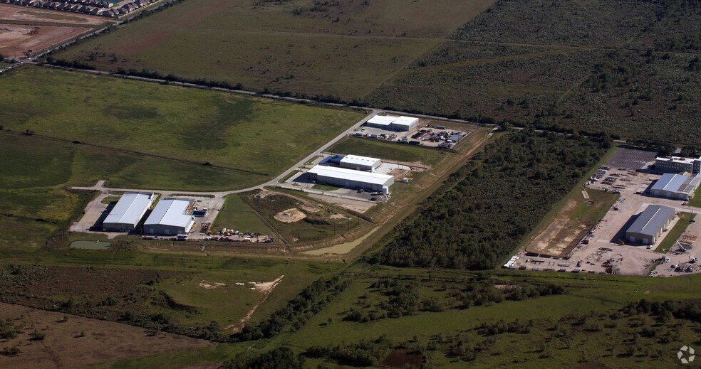 More Photos Of 25430 Clay Rd, Katy Warehouse For Lease