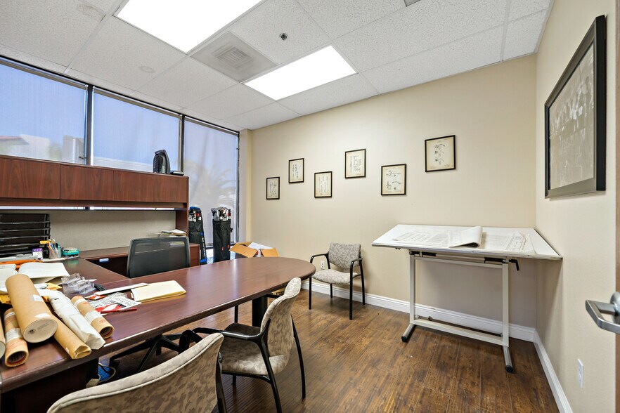 More Photos Of 18345 Pasadena St, Lake Elsinore Manufacturing For Lease