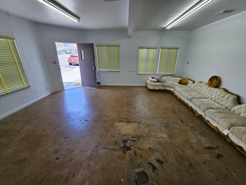 More Photos Of 3508 Eagle Rock Blvd, Los Angeles Office For Lease