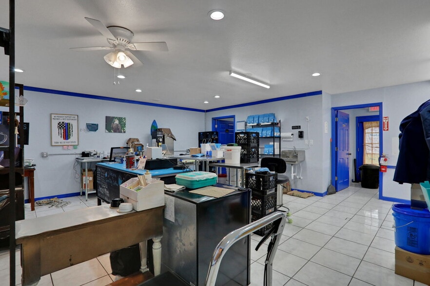 More Photos Of 413 Elm St, Welaka Freestanding For Sale