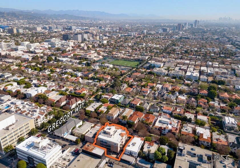 More Photos Of 313 S Reeves Dr, Beverly Hills Apartments For Sale