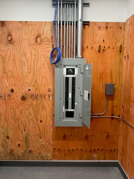 More Photos Of 6061 Estero Blvd, Fort Myers Bank For Sale