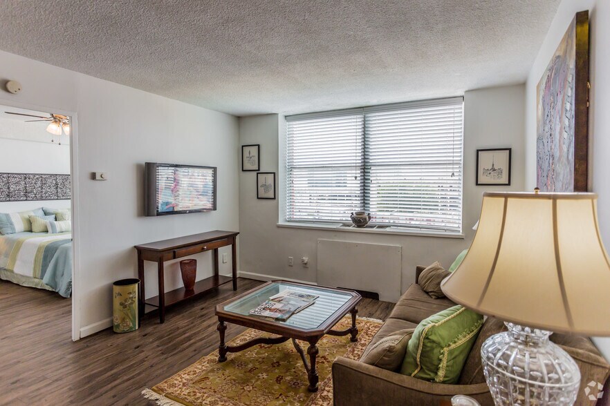 More Photos Of 57 N Somerville St, Memphis Apartments For Sale