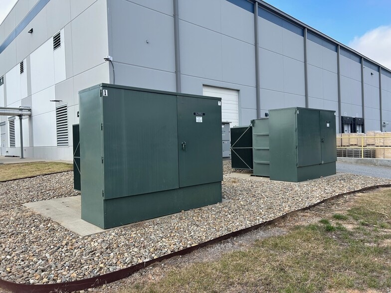 More Photos Of 260 Midway Dr, Union Manufacturing For Lease
