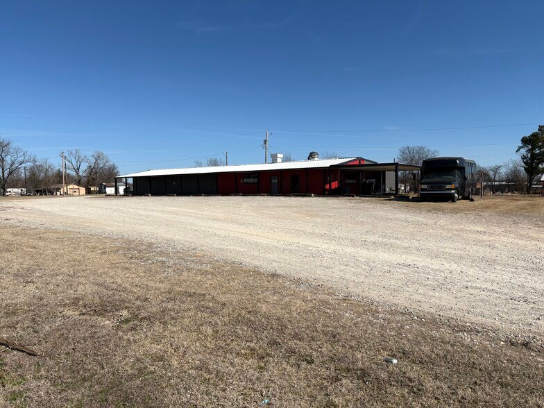 More Photos Of 1704 E Hwy 70, Kingston Bar For Sale