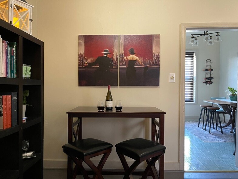 More Photos Of 509 S Market St, Frederick Freestanding For Sale