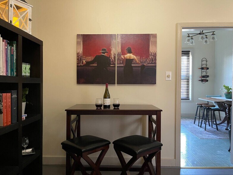 More Photos Of 509 S Market St, Frederick Freestanding For Sale