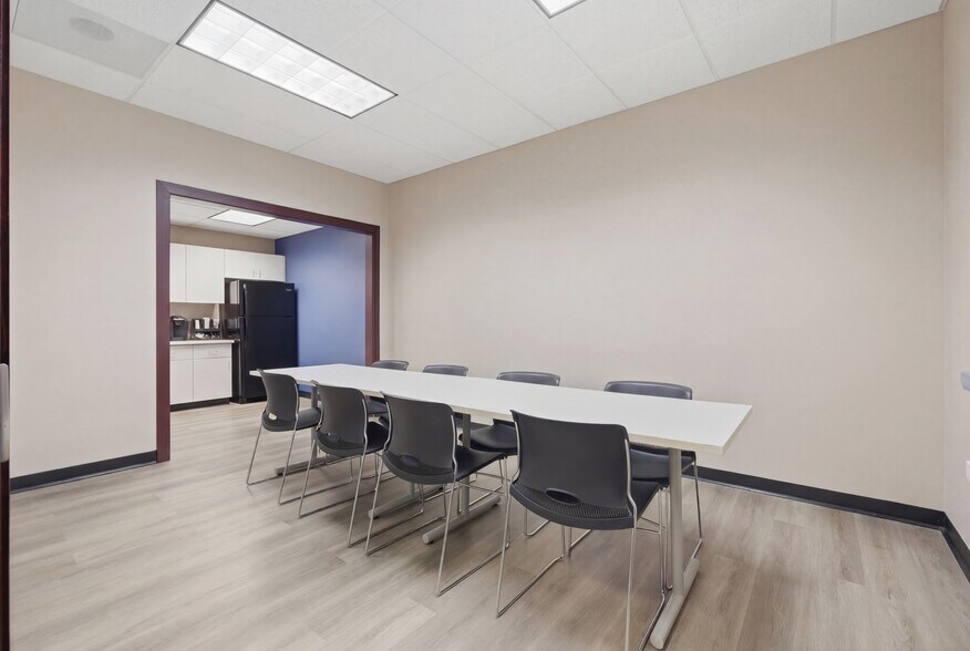 More Photos Of 6475 Washington St, Gurnee Medical For Sale