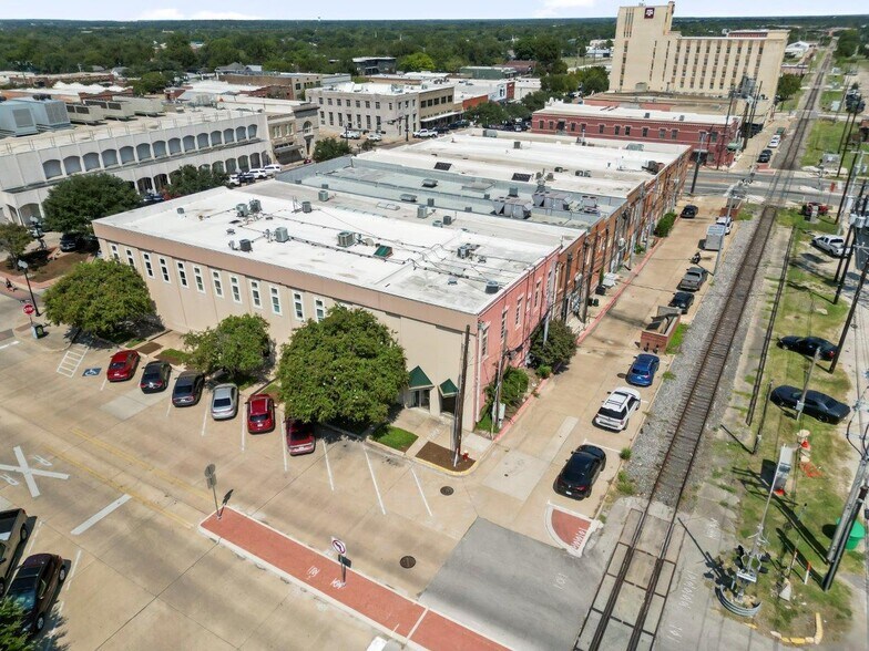 Primary Photo Of 106 E 26th St, Bryan Office For Sale
