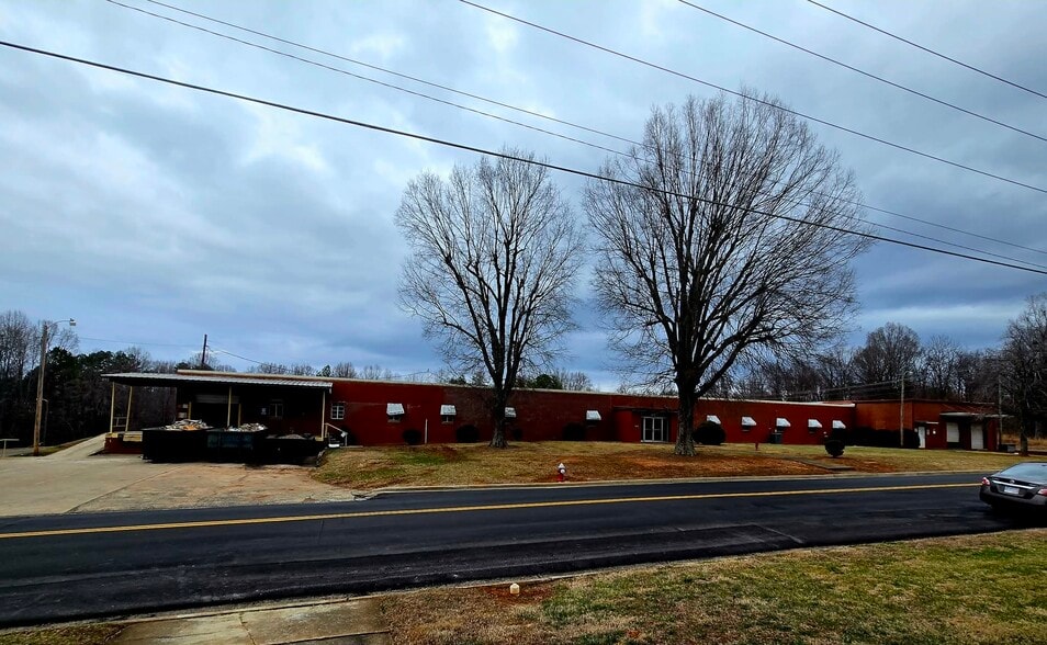 More Photos Of 900 W Academy St, Cherryville Manufacturing For Sale