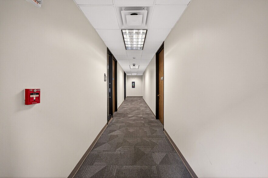 More Photos Of 6800 Park Ten Blvd, San Antonio Unknown For Lease