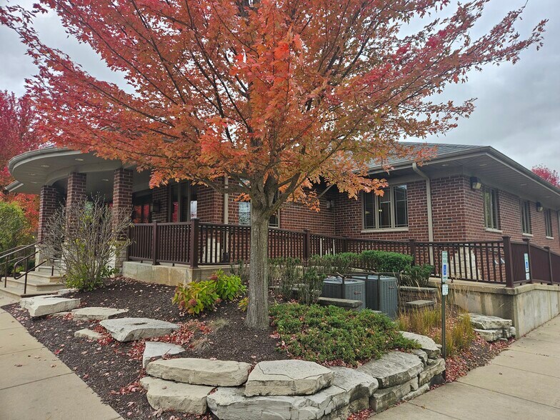 More Photos Of 3601 McDonough St, Joliet Office For Sale