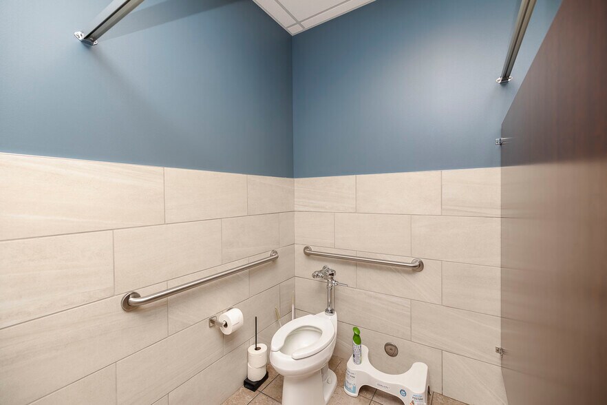 More Photos Of 13203 W 21st Ct N, Wichita Office For Sale