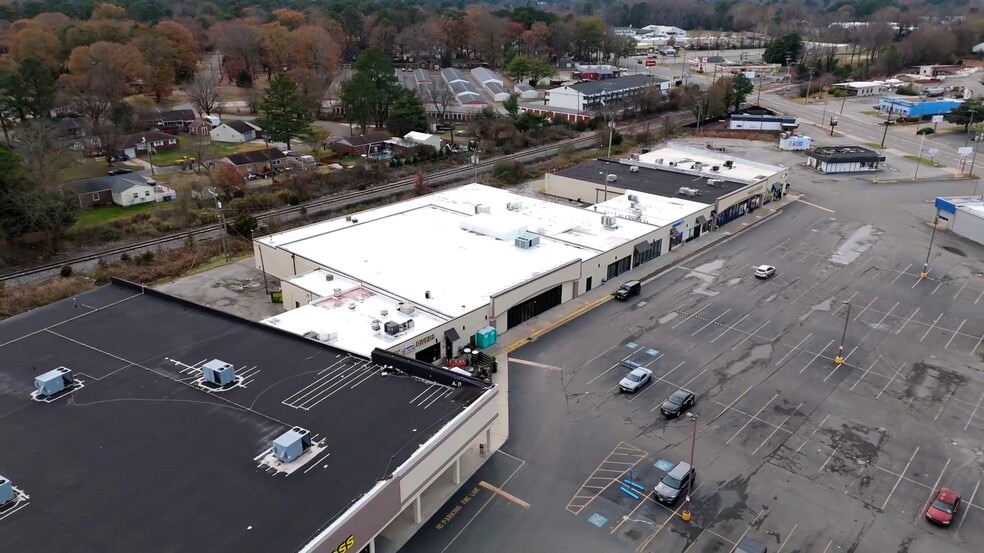 More Photos Of 1921 Victory Blvd, Portsmouth Unknown For Lease