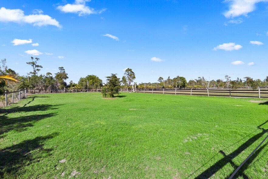 More Photos Of 6050 Stringfellow Rd, Saint James City Land For Sale