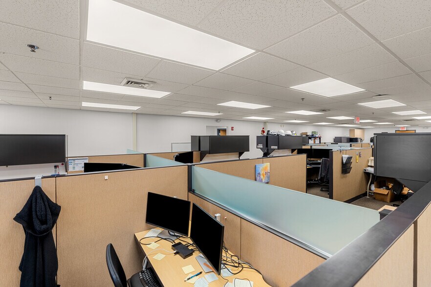 More Photos Of 4 Preston Ct, Bedford Office For Sale