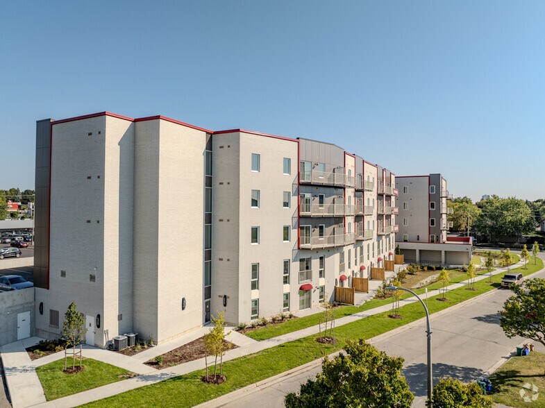 More Photos Of 301 Westmount Rd W, Kitchener Apartments For Lease