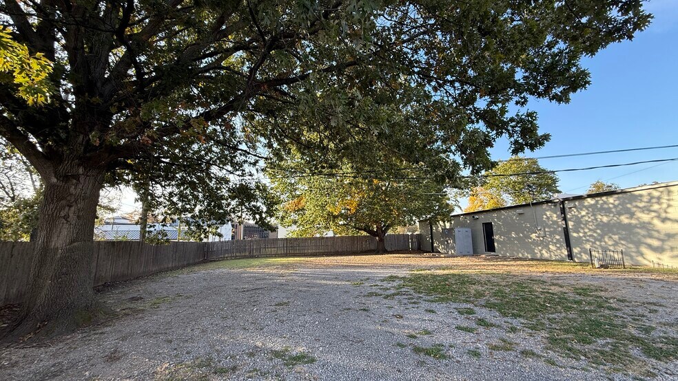 More Photos Of 1001 W Broadway St, Muskogee Medical For Sale