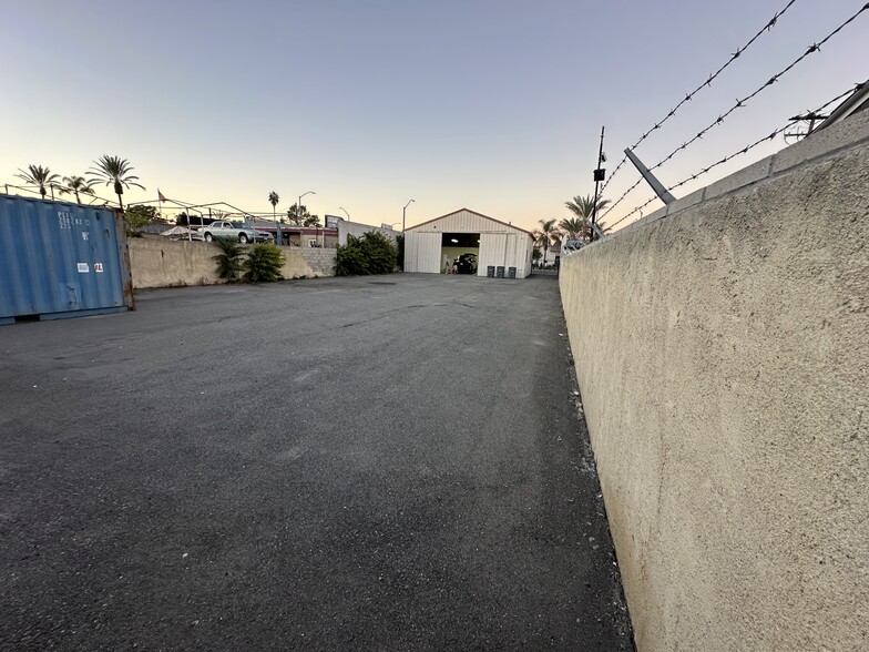 More Photos Of 12408 Carson St, Hawaiian Gardens Industrial For Lease