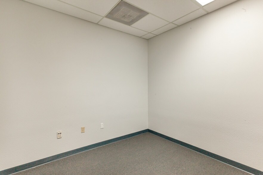 More Photos Of 2400 N Tenaya Way, Las Vegas Office For Lease