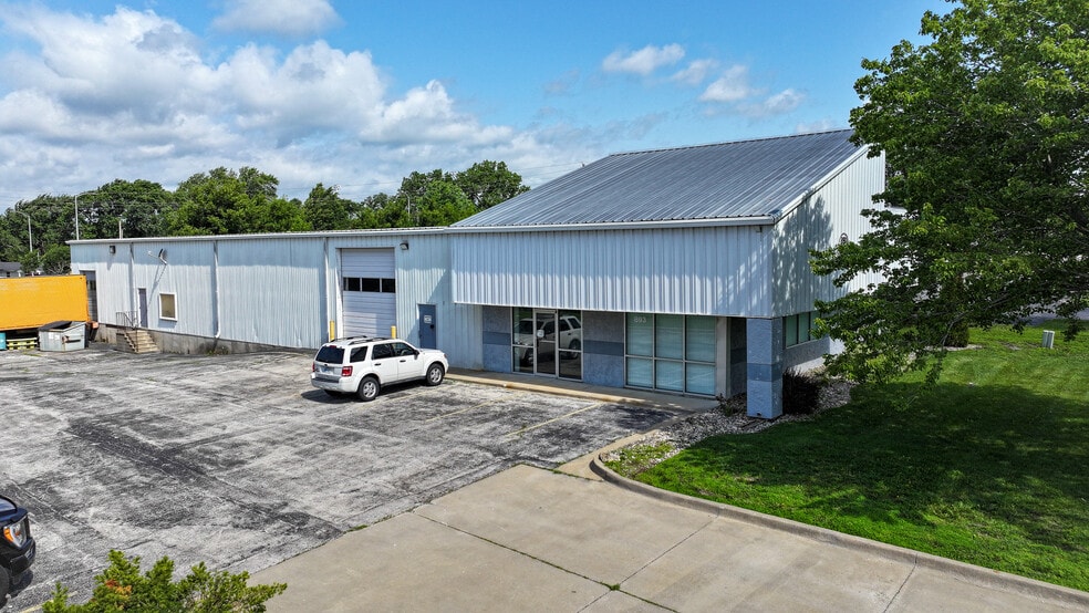 Primary Photo Of 893 N Jan-Mar Ct, Olathe Manufacturing For Lease