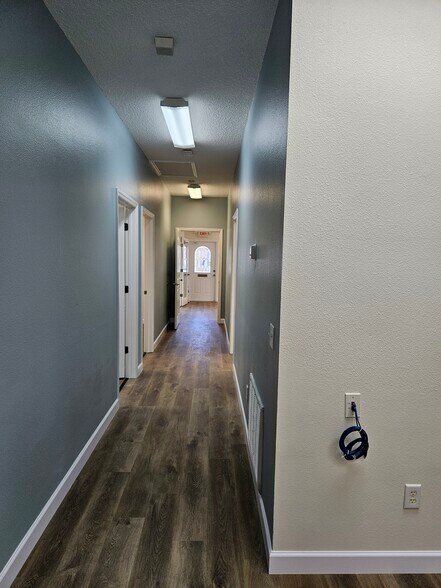 More Photos Of 10011-10021 Water Works Ln, Riverview Medical For Sale