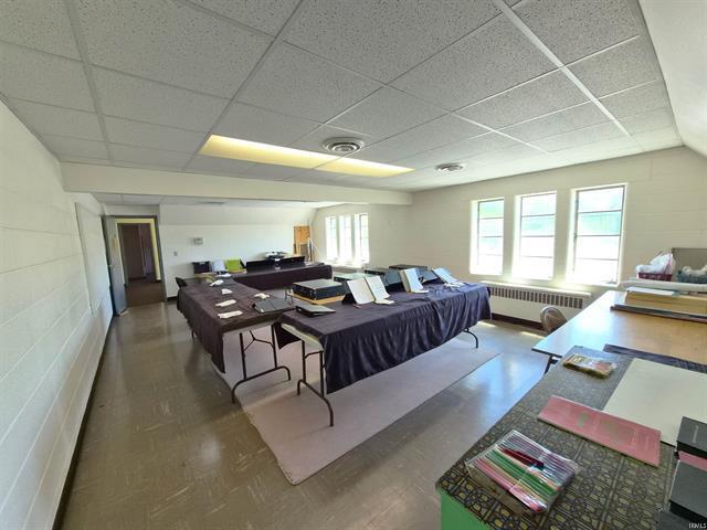 More Photos Of 832 E Center St, Warsaw Religious Facility For Sale