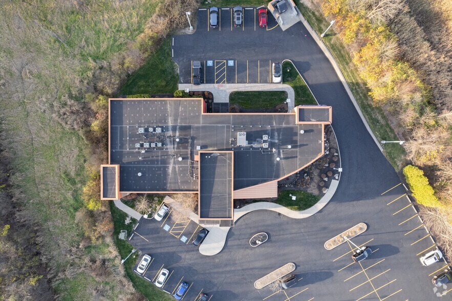 More Photos Of 51 Park West Blvd, Akron Medical For Lease