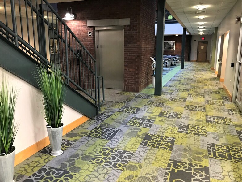 More Photos Of 8 Commerce Dr, Bedford Office For Lease