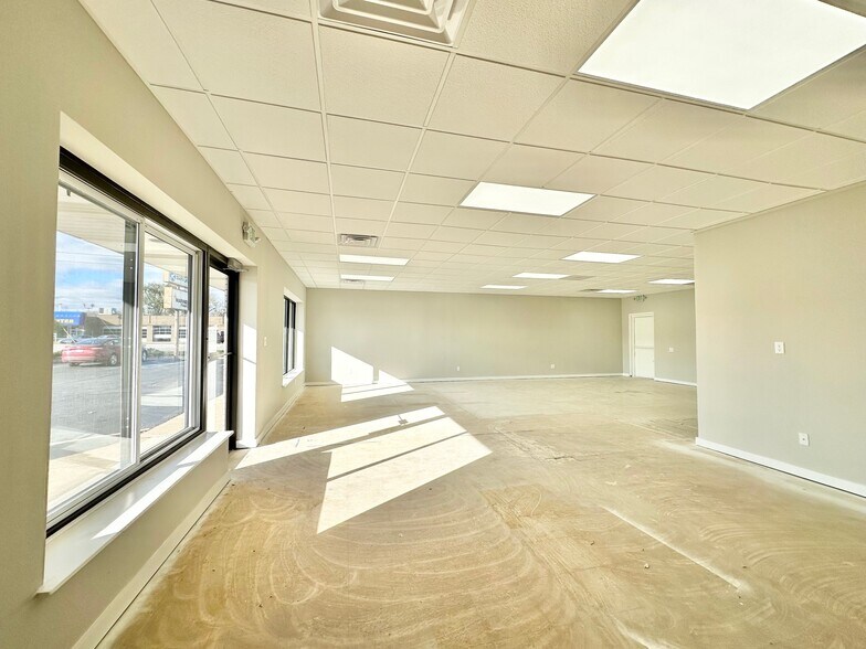 More Photos Of 9515-9521 Indianapolis Blvd, Highland Unknown For Lease
