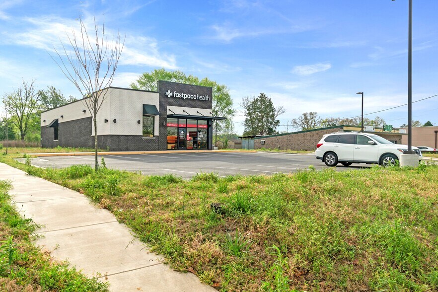 More Photos Of 32 S Broadview St, Greenbrier Medical For Sale