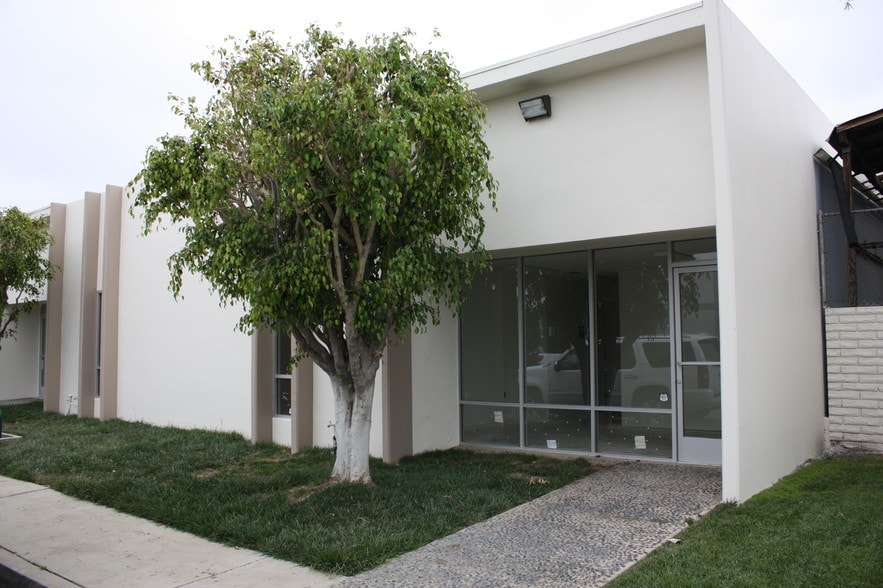 Primary Photo Of 1129-1133 E Elm Ave, Fullerton Warehouse For Sale