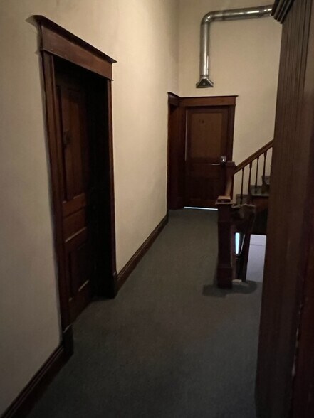 More Photos Of 506 Forest Home Dr, Francis Creek Apartments For Sale