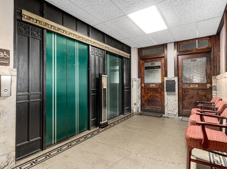 More Photos Of 628-630 Columbus St, Ottawa Loft Creative Space For Sale