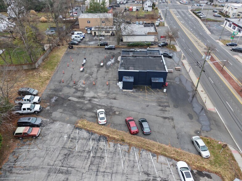 More Photos Of 585 Route 303, Blauvelt Auto Repair For Sale
