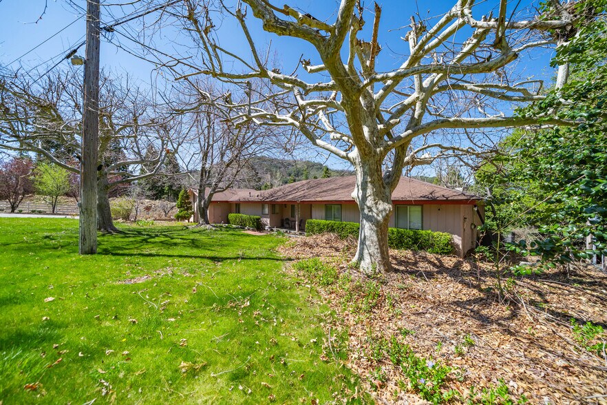 More Photos Of 11550 Raspberry Ln, Oak Glen Specialty For Sale