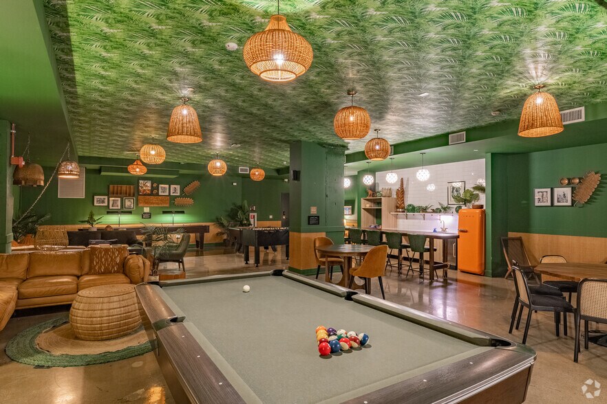 More Photos Of 5050 N Broadway St, Chicago Apartments For Lease